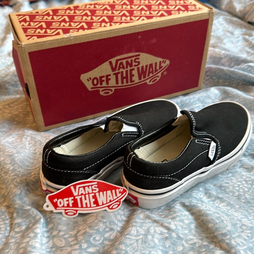 NWT Kids classic Vans size 1